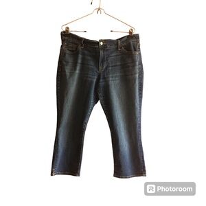 OLD NAVY TEENAGER  ZIP UP 5 POCKETS FLIRT CAPRI BRILLIANT  BLUE JEANS SZ 14 REG.